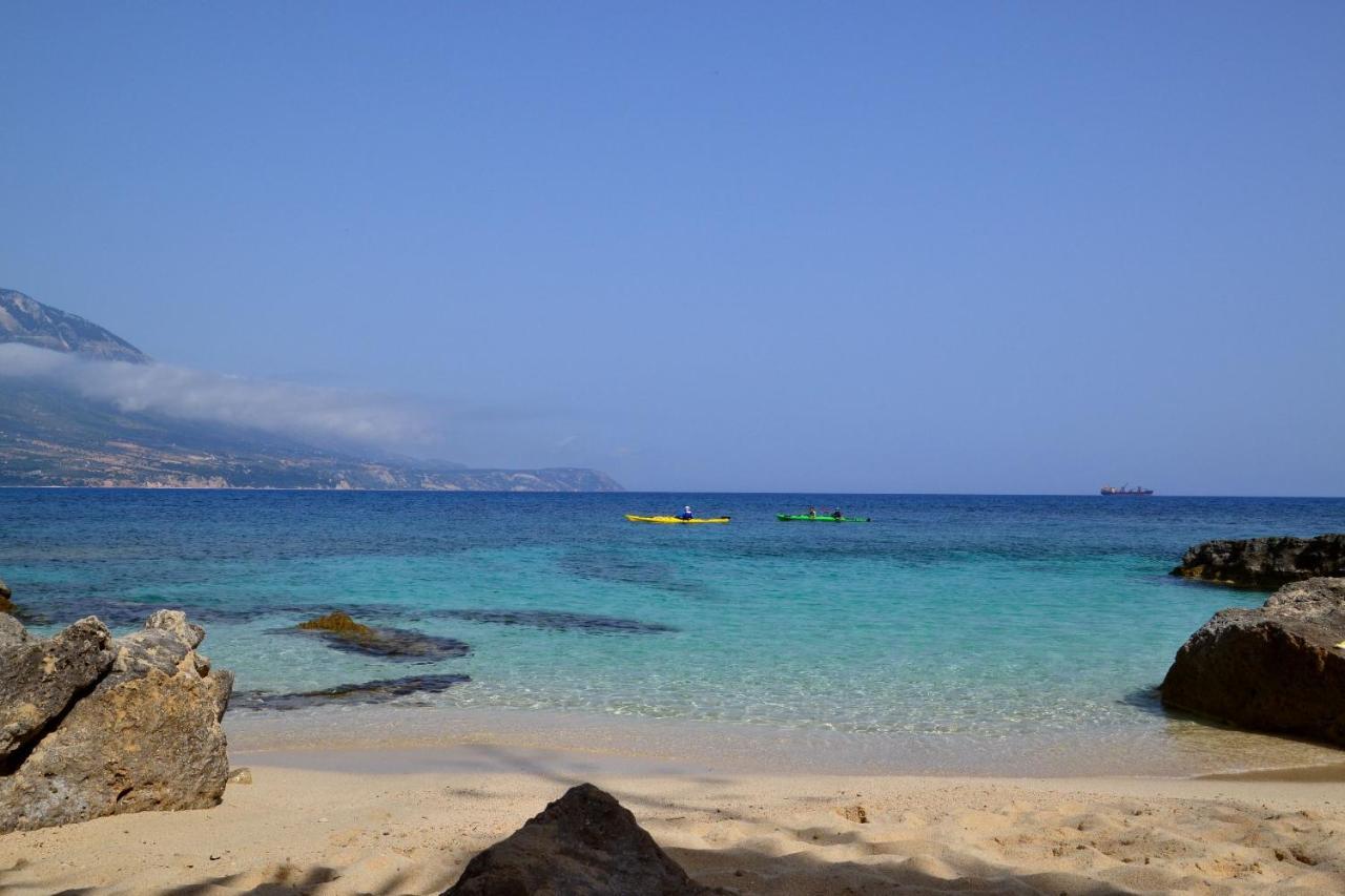 Mihaila Seaside: 2 Bedroom Bungalows Kefalonia สปาร์เชีย ภายนอก รูปภาพ