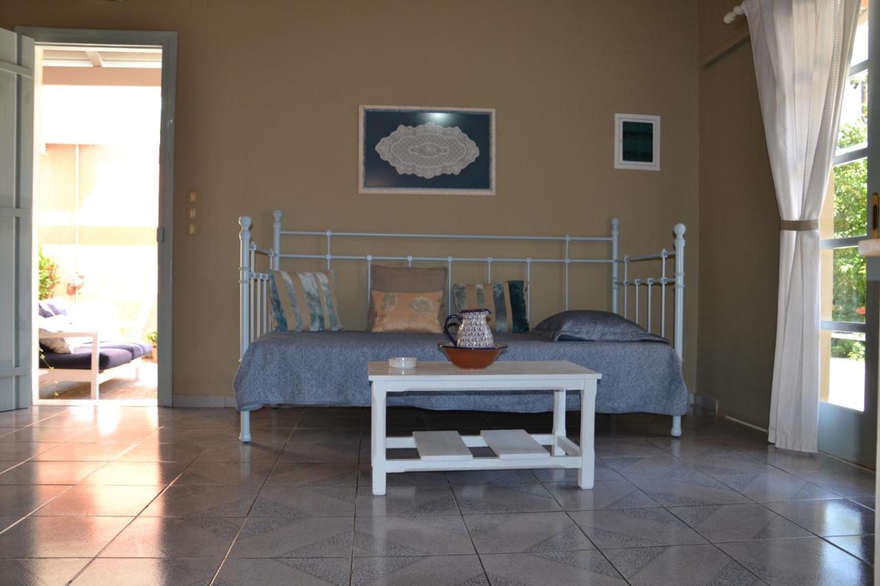Mihaila Seaside: 2 Bedroom Bungalows Kefalonia สปาร์เชีย ภายนอก รูปภาพ